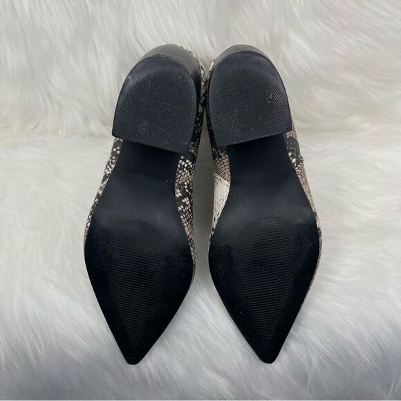 Qupid Snake Print Pointed Toe Ankle Boots - Picture 9 of 13